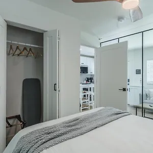 Luxury Tiny 2 Miles From Downtown Orlando